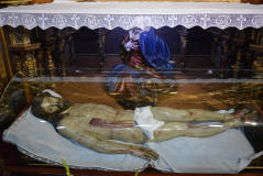 GREGORIO-FERNaNDEZ-Cristo-Yacente-1627-Iglesia-de-San-Miguel-Valladolid